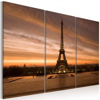 Kép - Eiffel Tower at dusk