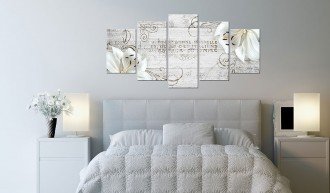 Kép - White lilies on wood